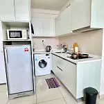 Bright & Cozy Loft In I-City, 2-4Pax
